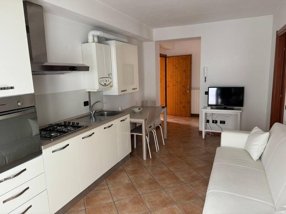 Suite Panoramica Casa Vacanza Di Alex G Oltre il Colle Exterior photo